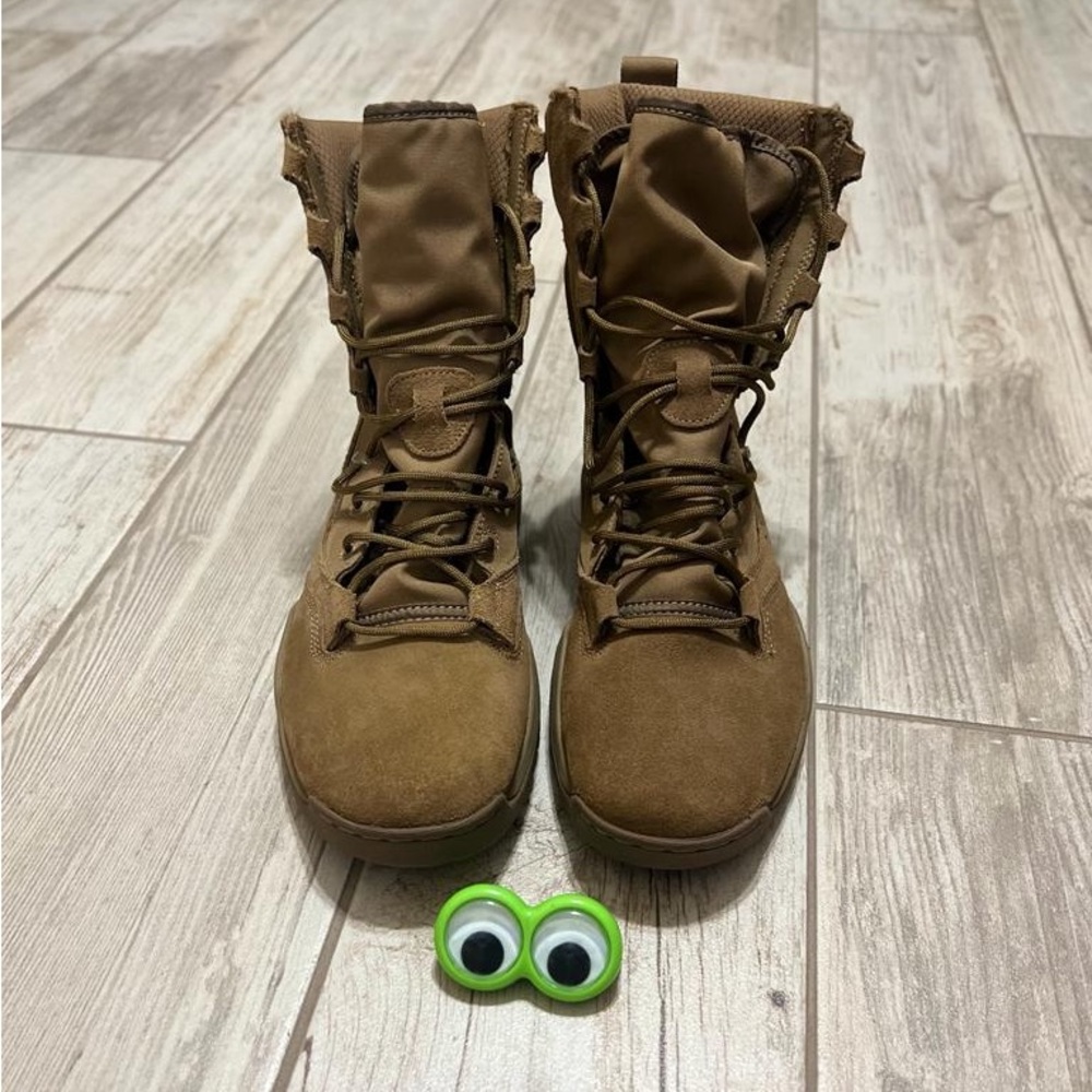 🔥NEW Nike SFB Field 2 8" Military Tactical Boots Coyote Brown Men’s - Picture 2 of 7